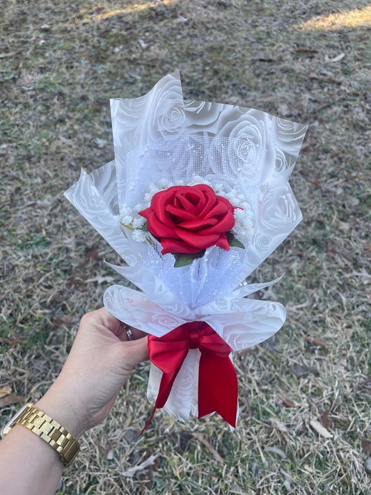 Bouquet of single Rosa Pomposa